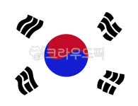 인천시, 광복절 현수막 태극기 논란으로 자진 철거…김희철 반응 주목