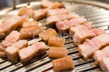 삼겹살, 불판, 돼지고기, 오겹살, 삼겹살구이, 사진,이미지,일러스트,캘리그라피 - sinsy작가 크라우드픽 - 저작권 걱정 없는 상업용 이미지