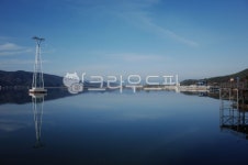 춘천, 소양강, 반영, 데칼코마니, 호수풍경, 사진,이미지,일러스트,캘리그라피 - 셔터꾹작가 크라우드픽 - 저작권 걱정 없는 상업용 이미지