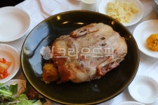 오리구이, 오리, 오리고기, 황토가마구이, 오리바베큐, 사진,이미지,일러스트,캘리그라피 - 늑돌이작가 크라우드픽 - 저작권 걱정 없는 상업용 이미지