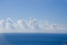 바다, 파란하늘, sky, 하늘, bluesky, 사진,이미지,일러스트,캘리그라피 - yulmok작가 크라우드픽 - 저작권 걱정 없는 상업용 이미지