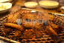 돼지, 돼지고기, 돼지갈비, 숯불고기, 고기, 사진,이미지,일러스트,캘리그라피 - jhres작가 크라우드픽 - 저작권 걱정 없는 상업용 이미지