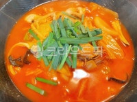 짬뽕, 불짬뽕, 부추, 중식, 중화요리, 사진,이미지,일러스트,캘리그라피 - 먹방작가 크라우드픽 - 저작권 걱정 없는 상업용 이미지