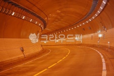 터널, 전등, 도로, tunnel, 합천, 사진,이미지,일러스트,캘리그라피 - fcwinning작가 크라우드픽 - 저작권 걱정 없는 상업용 이미지