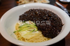 짜장면, 유니짜장, 음식, 중국요리, 중화요리, 사진,이미지,일러스트,캘리그라피 - Yoni작가 크라우드픽 - 저작권 걱정 없는 상업용 이미지