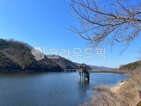 저수지, 물, 자연, 산책, 정자, 사진,이미지,일러스트,캘리그라피 - chs153377작가 크라우드픽 - 저작권 걱정 없는 상업용 이미지