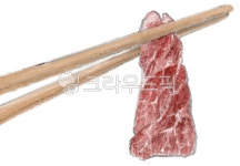 육전, 생고기, 고기, 한입, 젓가락질, 사진,이미지,일러스트,캘리그라피 - 142faesy작가 크라우드픽 - 저작권 걱정 없는 상업용 이미지