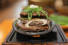 전통한우장 | 떡갈비, 떡갈비정식, 수제떡갈비, 전통음식, 한우떡갈비, 사진,이미지,일러스트,캘리그라피 - 나도찍는다작가 크라우드픽 - 저작권 걱정 없는...