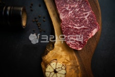 한우, 생고기, 소고기, 특수부위, 고기, 사진,이미지,일러스트,캘리그라피 - 메라키스튜디오작가 크라우드픽 - 저작권 걱정 없는 상업용 이미지