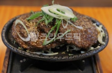 전통한우장 | 떡갈비, 떡갈비정식, 수제떡갈비, 전통음식, 한우떡갈비, 사진,이미지,일러스트,캘리그라피 - 나도찍는다작가 크라우드픽 - 저작권 걱정 없는...