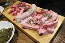 고기, 항정살, 생고기, 버섯, meat, 사진,이미지,일러스트,캘리그라피 - 다람쓰작가 크라우드픽 - 저작권 걱정 없는 상업용 이미지