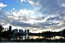 하늘, 도시, 호수, 연못, 풍경, 사진,이미지,일러스트,캘리그라피 - 한없는기쁨작가 크라우드픽 - 저작권 걱정 없는 상업용 이미지