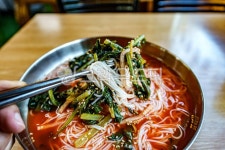 열무국수, 열무김치, 열무김치국수, 여름별미, 한국요리, 사진,이미지,일러스트,캘리그라피 - 드래곤볼작가 크라우드픽 - 저작권 걱정 없는 상업용... 