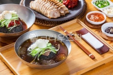 속초냉면, 함흥냉면, 물냉면, 냉면, 냉면사리, 사진,이미지,일러스트,캘리그라피 - 미미스튜디오작가 크라우드픽 - 저작권 걱정 없는 상업용 이미지