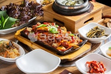 제육볶음, 제육정식, 쌈밥정식, 쌈밥돌솥밥정식, 제육돌솥밥정식, 사진,이미지,일러스트,캘리그라피 - 미미스튜디오작가 크라우드픽 - 저작권 걱정... 