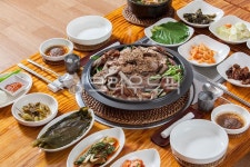 흑염소전골, 보양식, 건강식, 영양식, 건강음식, 사진,이미지,일러스트,캘리그라피 - 미미스튜디오작가 크라우드픽 - 저작권 걱정 없는 상업용 이미지