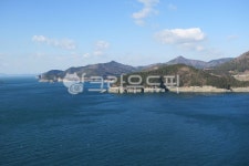 남해바다, 바다, 겨울바다, 섬, 하늘, 사진,이미지,일러스트,캘리그라피 - Nfallinhosuk작가 크라우드픽 - 저작권 걱정 없는 상업용 이미지