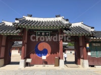 수원화성, 화성행궁, 행궁, 기와, 문, 사진,이미지,일러스트,캘리그라피 - 리니리니작가 크라우드픽 - 저작권 걱정 없는 상업용 이미지