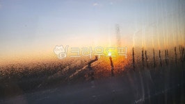 노을, 창가, 이슬, nature, 자연, 사진,이미지,일러스트,캘리그라피 - Nlittletree98작가 크라우드픽 - 저작권 걱정 없는 상업용 이미지