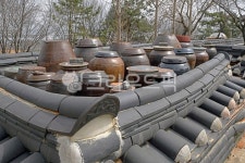 장독대, 담장, 한옥담장, 항아리, 장독, 사진,이미지,일러스트,캘리그라피 - Deep bLUE작가 크라우드픽 - 저작권 걱정 없는 상업용 이미지