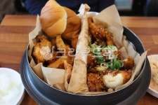 수원왕갈비통닭, 왕갈비통닭, 통닭, 가마솥치킨, 치킨, 사진,이미지,일러스트,캘리그라피 - Nsc8203작가 크라우드픽 - 저작권 걱정 없는 상업용... 