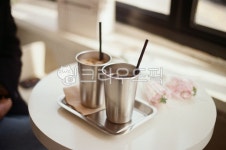 카페, 커피, 컵, 스테인리스, 꽃, 사진,이미지,일러스트,캘리그라피 - whyjay작가 크라우드픽 - 저작권 걱정 없는 상업용 이미지