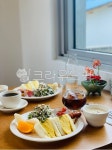 브런치, 조식, 샌드위치, 커피, 플레이팅, 사진,이미지,일러스트,캘리그라피 - 장하루작가 크라우드픽 - 저작권 걱정 없는 상업용 이미지
