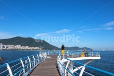 바다, 등대, 다리, 산, 하늘, 사진,이미지,일러스트,캘리그라피 - 로러작가 크라우드픽 - 저작권 걱정 없는 상업용 이미지