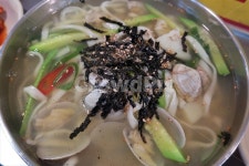 바지락, 해물, 칼국수, 반죽, 밀가루, 사진,이미지,일러스트,캘리그라피 - 양기리작가 크라우드픽 - 저작권 걱정 없는 상업용 이미지