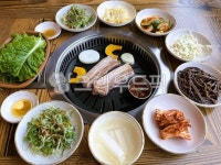 흑돼지, 돼지고기, 삼겹살, 흑돼지구이, 고기, 사진,이미지,일러스트,캘리그라피 - good smile작가 크라우드픽 - 저작권 걱정 없는 상업용 이미지