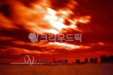 적외선사진, 인천, 아암1교, 송도신도시, 구름, 사진,이미지,일러스트,캘리그라피 - Deep bLUE작가 크라우드픽 - 저작권 걱정 없는 상업용 이미지