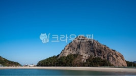 군산, 망주봉, 전북, 전라북도, 서봉, 사진,이미지,일러스트,캘리그라피 - 톤앤매너작가 크라우드픽 - 저작권 걱정 없는 상업용 이미지