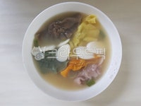 요리, 설날, 떡국, 떡만둣국, 오색만두, 사진,이미지,일러스트,캘리그라피 - Nchdnjsdmlrkd작가 크라우드픽 - 저작권 걱정 없는 상업용 이미지