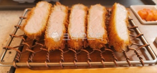 음식, food, 식사, 돈가스, 등심가스, 사진,이미지,일러스트,캘리그라피 - 찌언냐작가 크라우드픽 - 저작권 걱정 없는 상업용 이미지