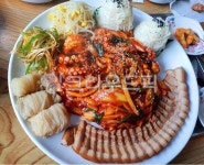 낙지보쌈, 낙지찜, 양념, 보쌈, 백김치, 사진,이미지,일러스트,캘리그라피 - 먹방작가 크라우드픽 - 저작권 걱정 없는 상업용 이미지