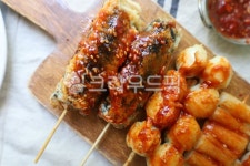 분식, 분식꼬치, 꼬치, 메추리알꼬치, 김말이꼬치, 사진,이미지,일러스트,캘리그라피 - won2822작가 크라우드픽 - 저작권 걱정 없는 상업용 이미지