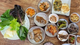 쌈밥, 쌈밥정식, 한정식, 한식백반, 백반, 사진,이미지,일러스트,캘리그라피 - BUSAN OPPA작가 크라우드픽 - 저작권 걱정 없는 상업용 이미지