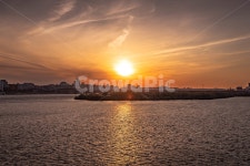 노을, 석양, 한강, 한강공원, 구름, 사진,이미지,일러스트,캘리그라피 - 굿뜨작가 크라우드픽 - 저작권 걱정 없는 상업용 이미지