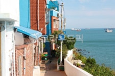 path, 길, 해안가, 골목, 흰여울길, 사진,이미지,일러스트,캘리그라피 - 한비나작가 크라우드픽 - 저작권 걱정 없는 상업용 이미지