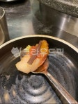 고기;한입만안산상록점 | 고기, 한숫가락, 수저, 숟가락, 한입만, 사진,이미지,일러스트,캘리그라피 - 김켈리작가 크라우드픽 - 저작권 걱정 없는 상업용 이미지