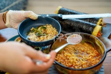 김밥면맛나분식 - 21496 | 김밥, 분식, 라면, 면, 국물, 사진,이미지,일러스트,캘리그라피 - pb이로작가 크라우드픽 - 저작권 걱정 없는 상업용 이미지