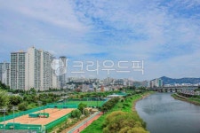 서울, 중랑천, 동부간선도로, 응봉교, 건물, 사진,이미지,일러스트,캘리그라피 - imlover작가 크라우드픽 - 저작권 걱정 없는 상업용 이미지