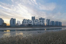 일몰, 석양, 수변길, 안산수변길, 수변공원길, 사진,이미지,일러스트,캘리그라피 - Deep bLUE작가 크라우드픽 - 저작권 걱정 없는 상업용 이미지