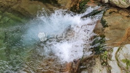 계곡, 물, 시냇가, 시내, 바위, 사진,이미지,일러스트,캘리그라피 - Solomon작가 크라우드픽 - 저작권 걱정 없는 상업용 이미지