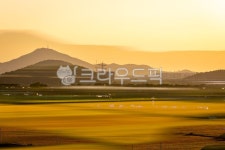 가을, 들녘, 추수, 논, 노을, 사진,이미지,일러스트,캘리그라피 - 은빛물방울작가 크라우드픽 - 저작권 걱정 없는 상업용 이미지