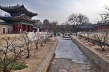 홍화문, 옥천교, 창경궁, 궁궐, 고궁, 사진,이미지,일러스트,캘리그라피 - Deep bLUE작가 크라우드픽 - 저작권 걱정 없는 상업용 이미지