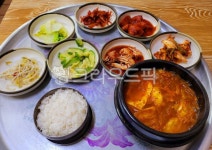 김치찌개, 찌개, 백반, 정식, 식사, 사진,이미지,일러스트,캘리그라피 - BUSAN OPPA작가 크라우드픽 - 저작권 걱정 없는 상업용 이미지