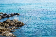 바다, 파도, 수평선, 파란, 바위, 사진,이미지,일러스트,캘리그라피 - wooda작가 크라우드픽 - 저작권 걱정 없는 상업용 이미지