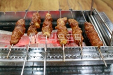 양꼬치, 꼬치구이, 꼬치요리, 중국음식, 양꼬치구이, 사진,이미지,일러스트,캘리그라피 - ois523작가 크라우드픽 - 저작권 걱정 없는 상업용 이미지