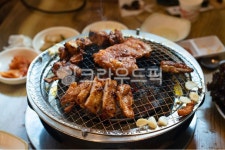 양념, 닭갈비, 숯불닭갈비, 불, 바베큐, 사진,이미지,일러스트,캘리그라피 - Nenrudgirl작가 크라우드픽 - 저작권 걱정 없는 상업용 이미지